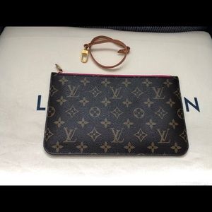 Louis Vuitton Neverfull Pouchette MM/GM